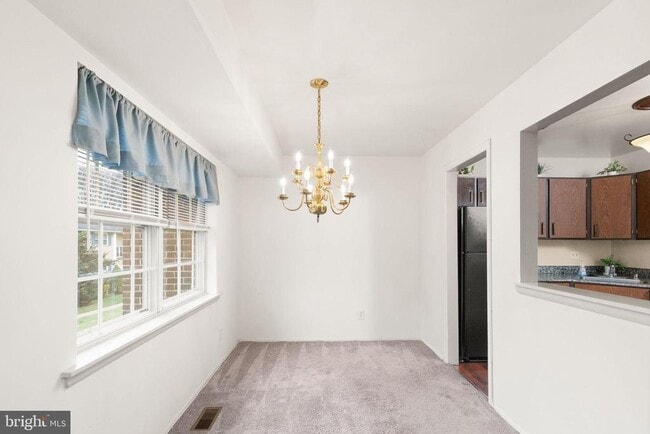 Building Photo - 206 Crocker Dr