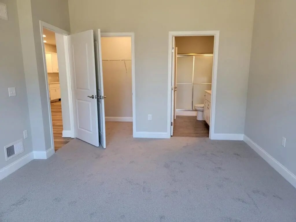 Building Photo - 605 White Chapel Rd