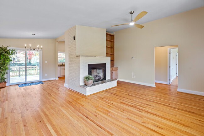 Building Photo - 312 Chalfonte Dr