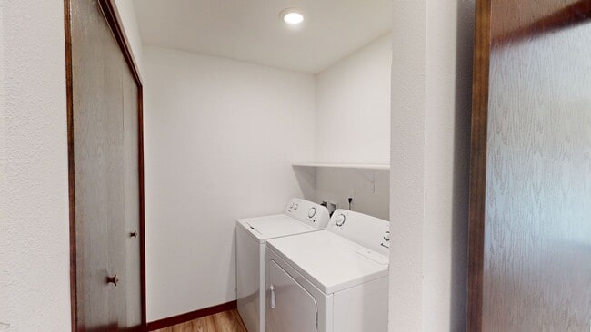 Building Photo - Story City Duplex Available November 1st, 2025!