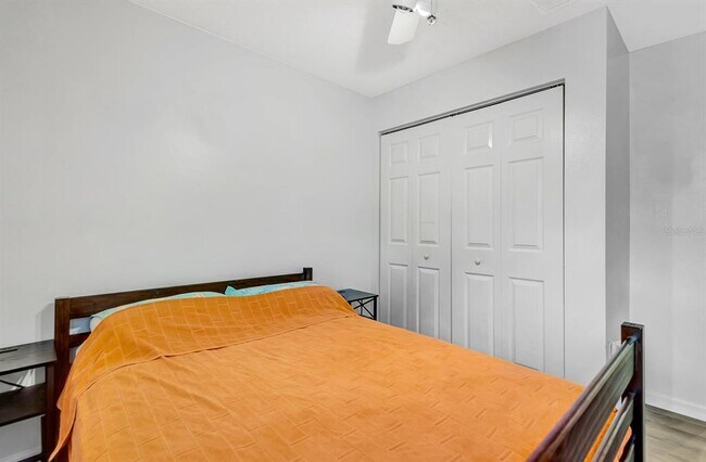 Building Photo - 5304 72nd St E