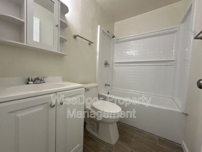 Building Photo - 3404 20th St