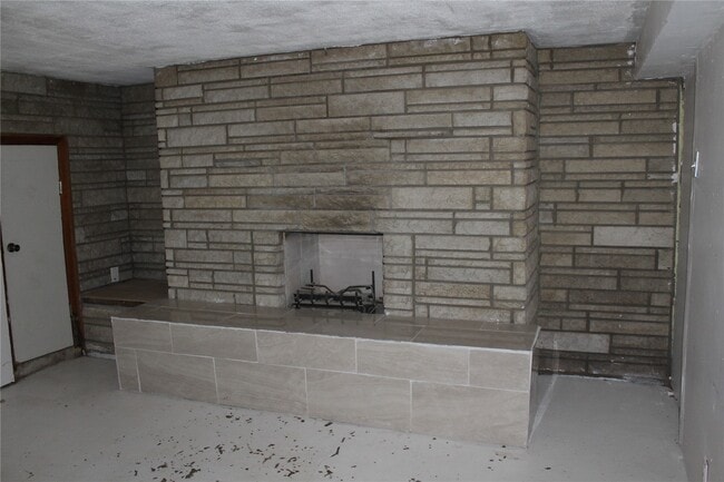 Building Photo - 12170 McKelvey Rd