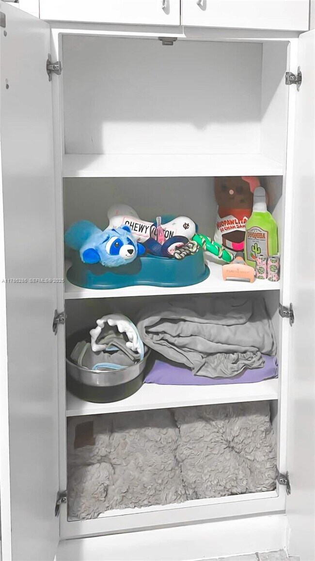 Building Photo - 400 Cadima Ave