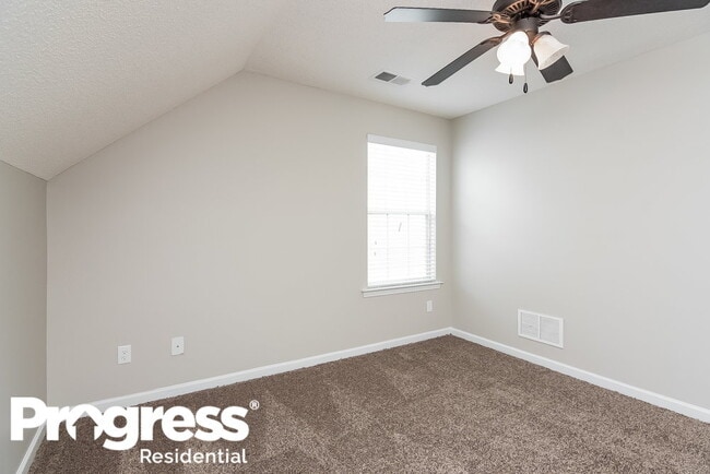 Building Photo - 9849 White Poplar Dr