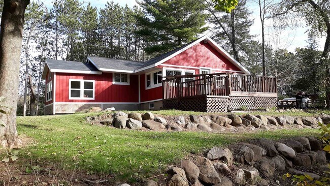 Building Photo - N4567 Oak Knoll Dr