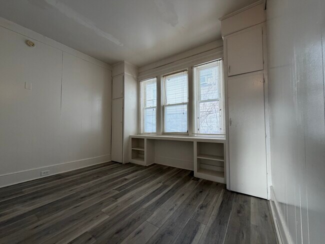 Building Photo - 202 Union Pl