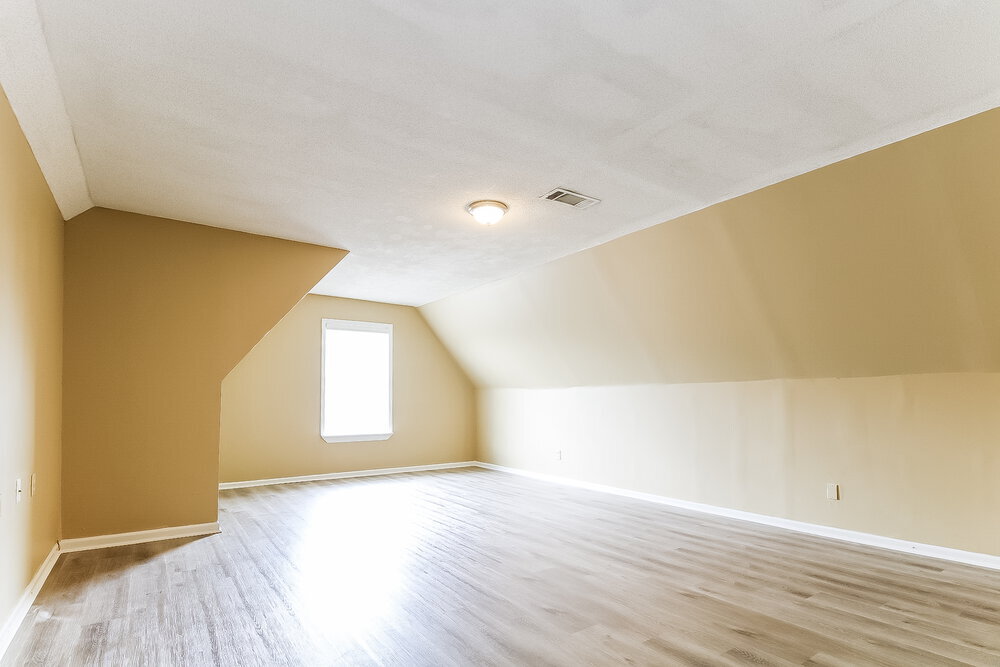 Building Photo - 10156 Lynham Dr