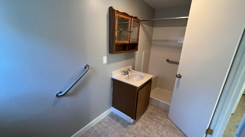 Building Photo - 641 Rincon Rd