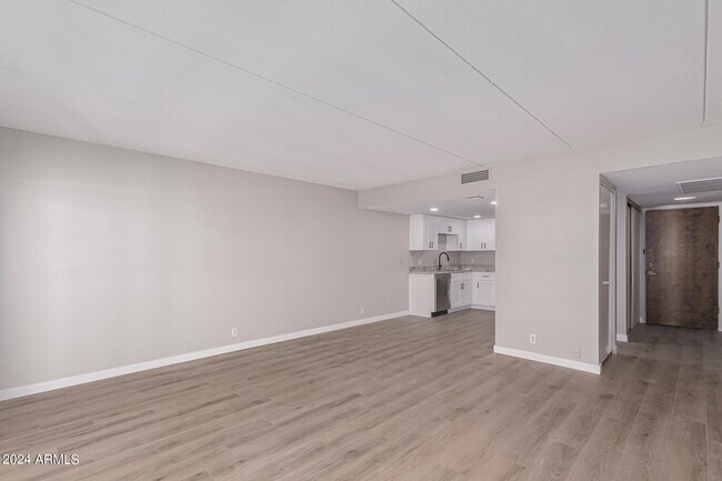 Building Photo - 7930 E Camelback Rd