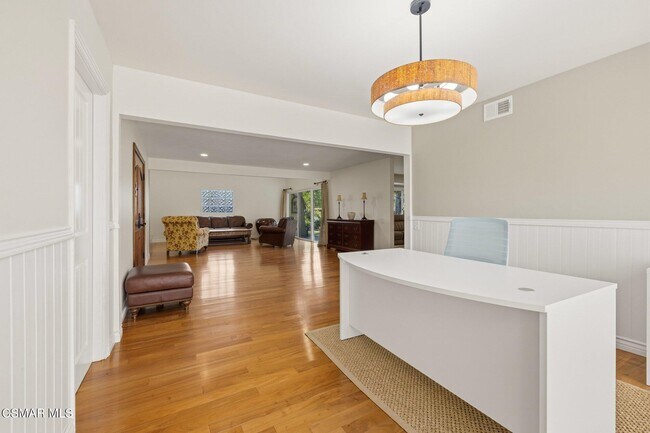 Building Photo - 4501 Regents Ct