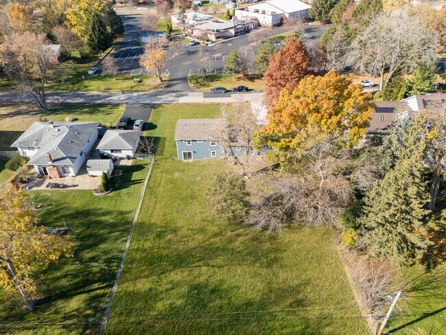 Building Photo - 2N359 Mildred Ave