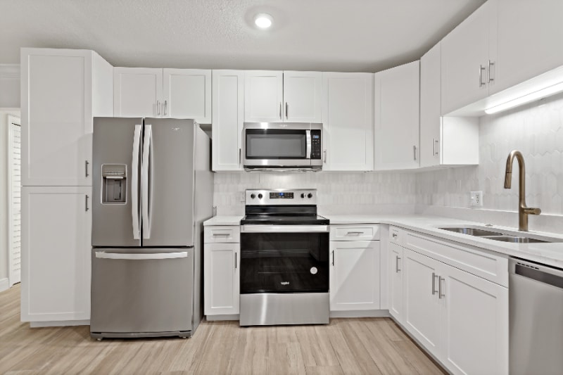 Building Photo - 3215 W Swann Ave