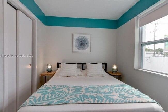 Building Photo - 968 NE 80th St