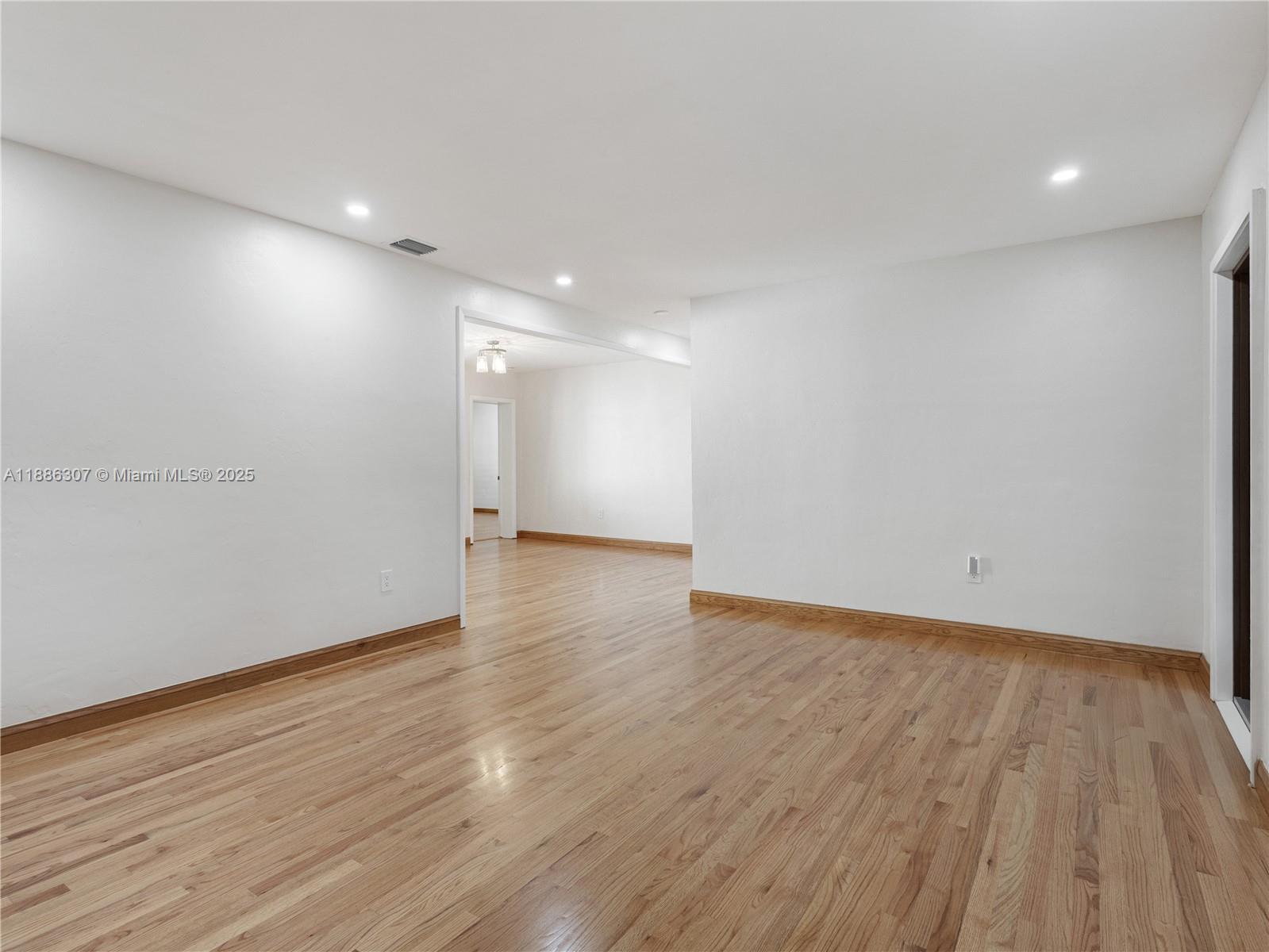Building Photo - 741 Palermo Ave