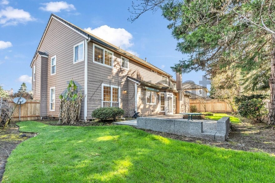 Building Photo - 17615 SE 35th St