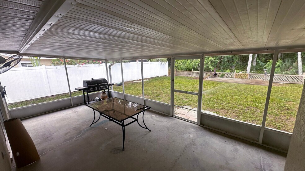 Building Photo - 11728 Spanish Lake Dr
