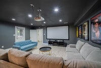 Building Photo - 15314 Philippine St