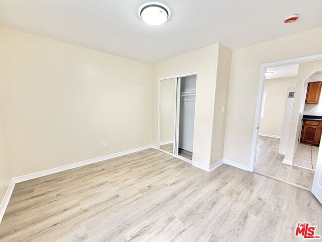 Building Photo - 138 W 93rd St