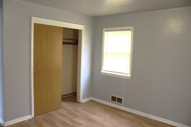 Building Photo - 3957-3959-3959 N 53rd St