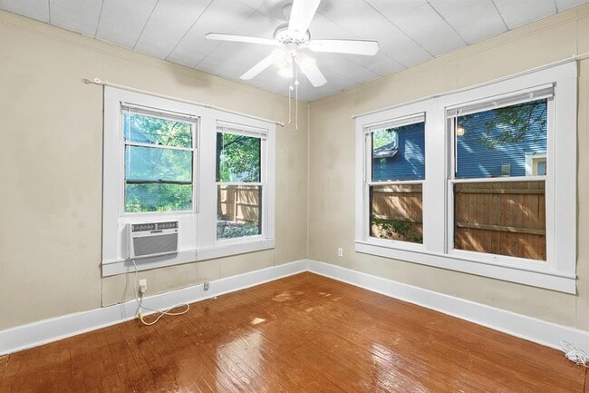 Building Photo - 4205 Avenue B