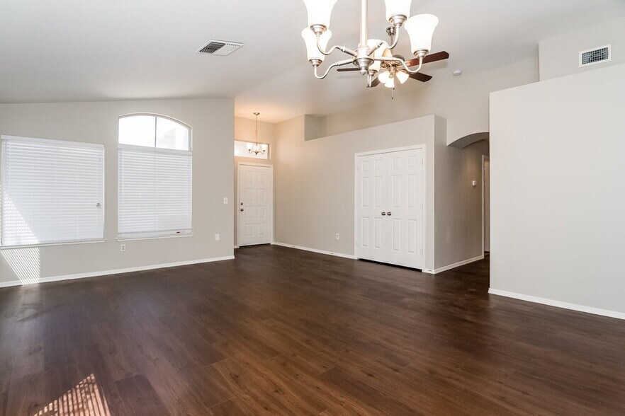 Building Photo - 5213 Sequin Dr