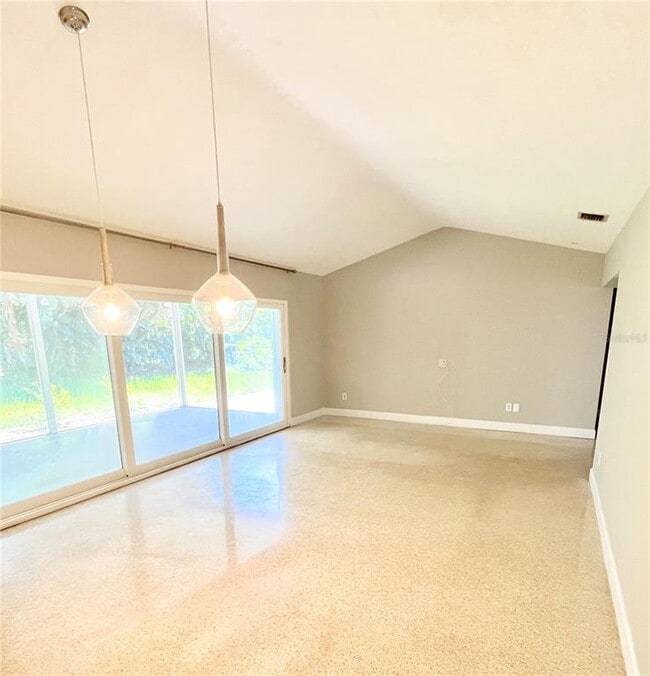 Building Photo - 1060 Jesse Ave