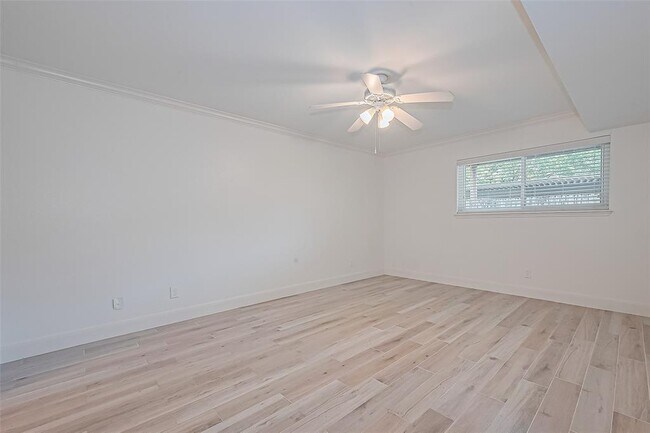 Building Photo - 887 Wax Myrtle Ln