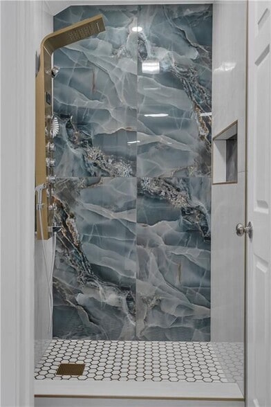 Building Photo - 458 High St