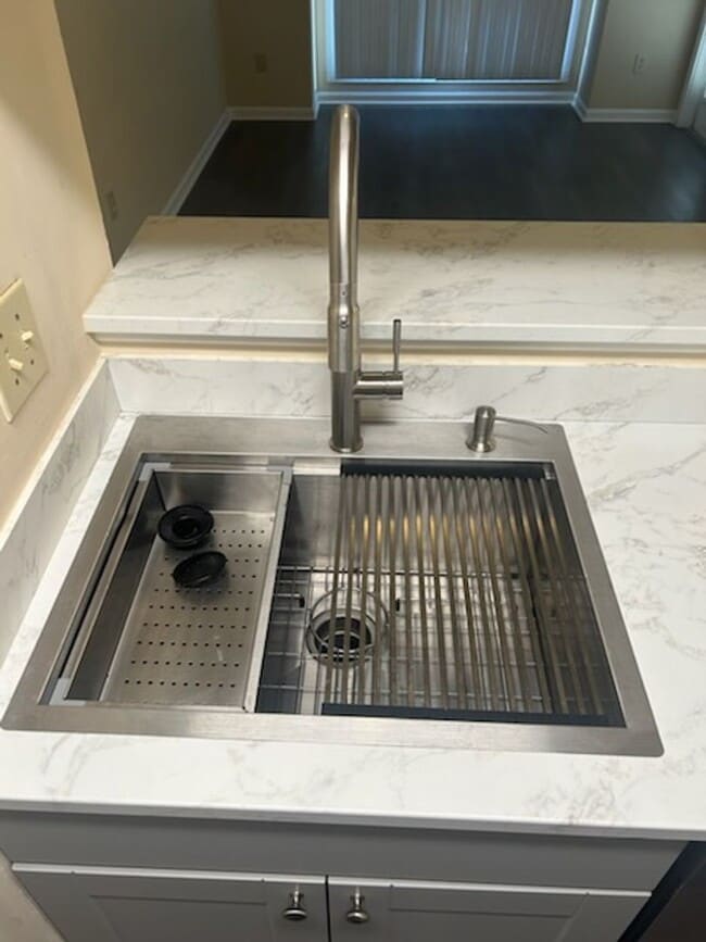 Building Photo - 4711 Cobblestone Drive, Unit E1