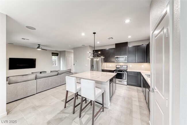 Building Photo - 7012 Pearl Hilltop Ct