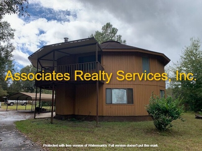 Building Photo - Newly renovated 3 bedroom,  in Lake Butler, available early Summer!