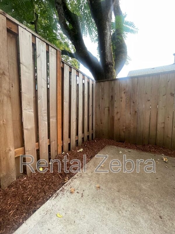 Building Photo - 6702 SE 80th Ave