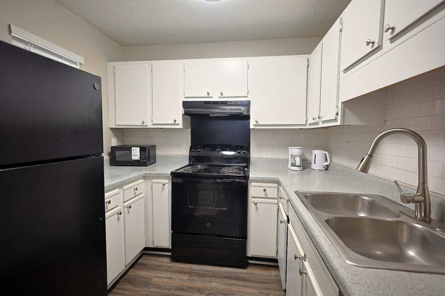 Building Photo - 50 Northtown Dr