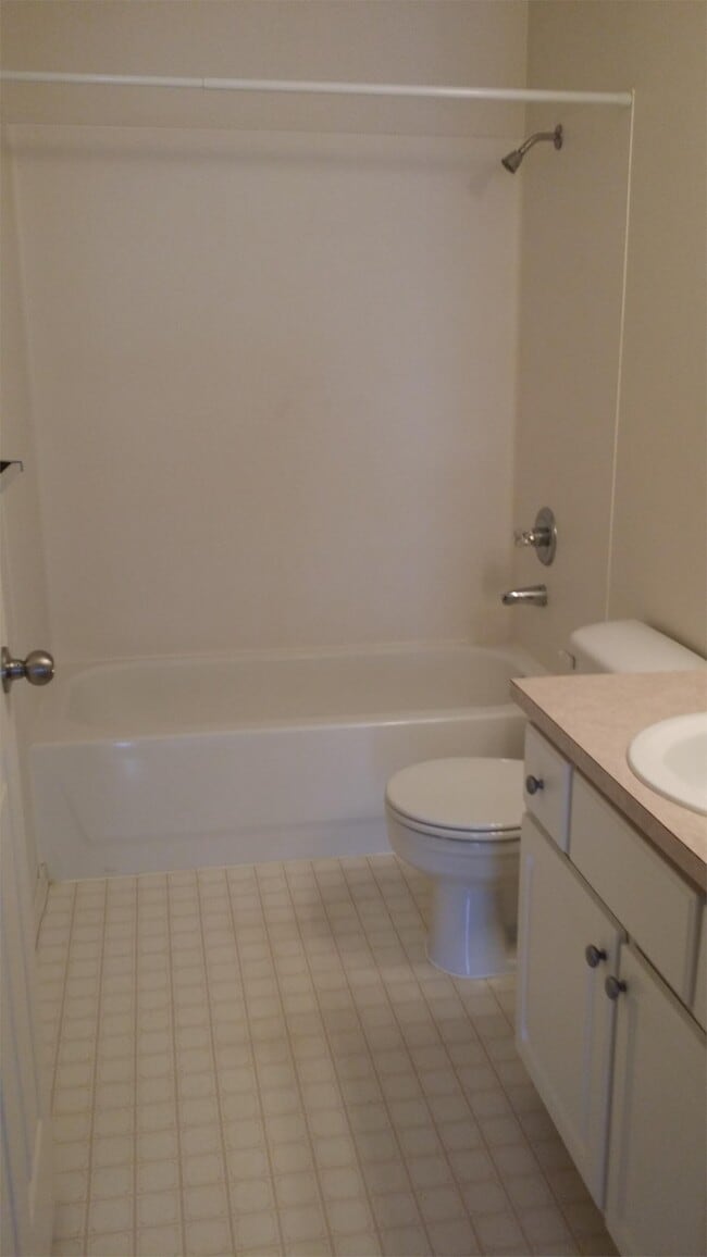 Building Photo - 1656 Kennedy Pl