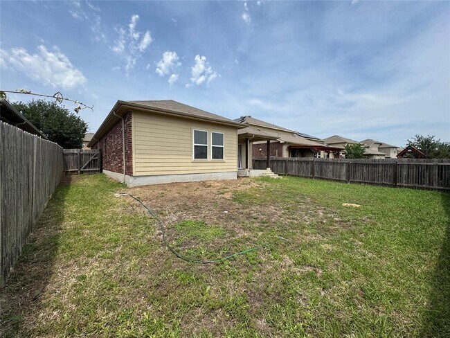 Building Photo - 13417 Cantarra Dr
