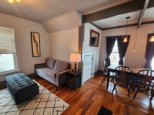 Building Photo - 51 Sacandaga Rd