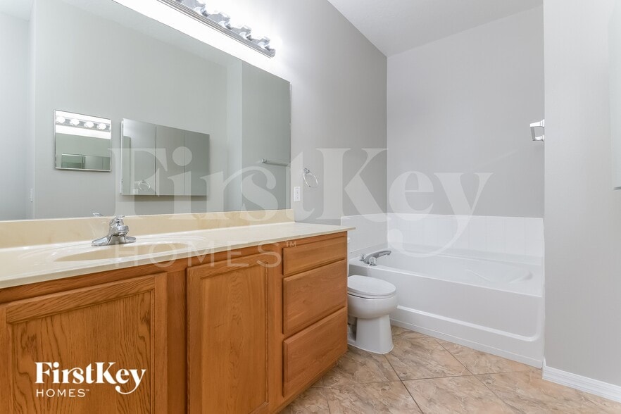 Building Photo - 3440 Perching Rd