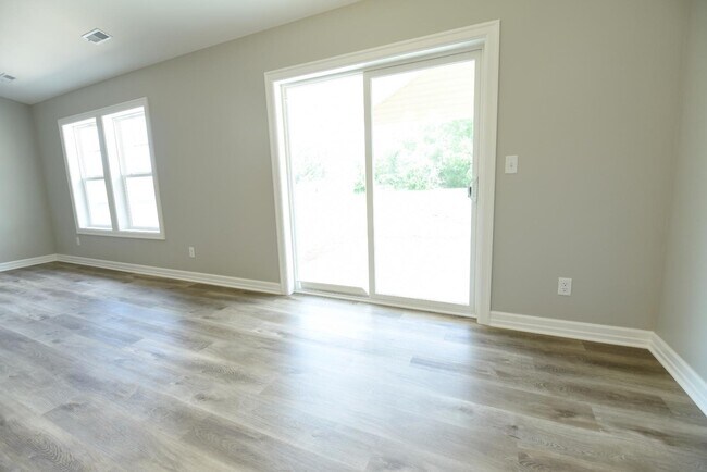 Building Photo - 1750 Meadowlark Ln