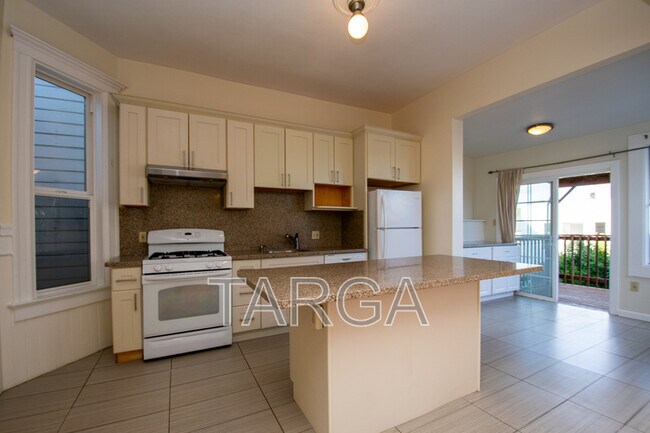 Building Photo - 1187 Sanchez Street