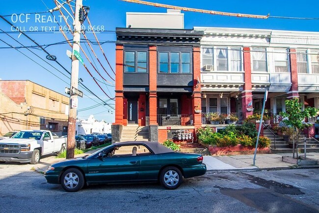 Building Photo - 2 Bed West Philadelphia Apartment