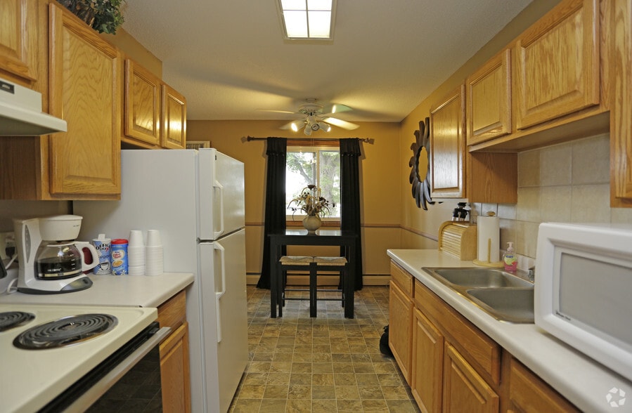 Northtown Village Apartments 77797899 University Ave NE Spring Lake