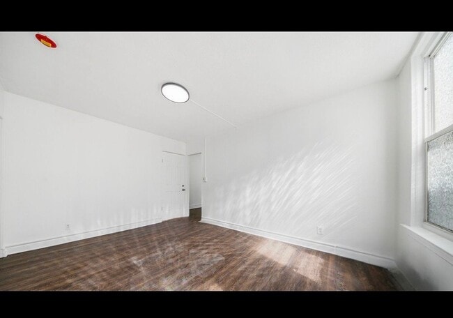 Building Photo - 40-15 155th St