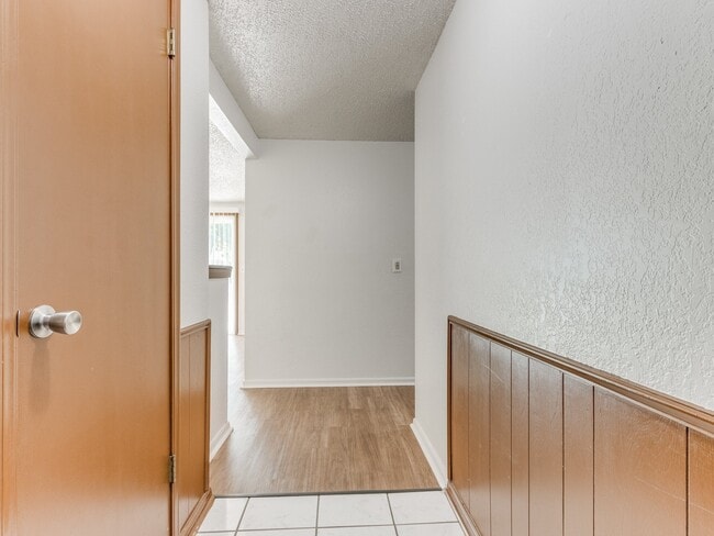 Building Photo - 929 Branchwood Dr