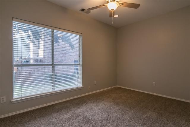 Building Photo - 3904 Brandon Park Dr