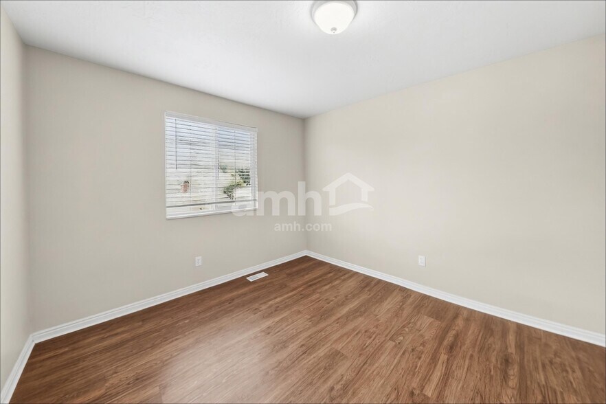 Building Photo - 2475 W 1325 N