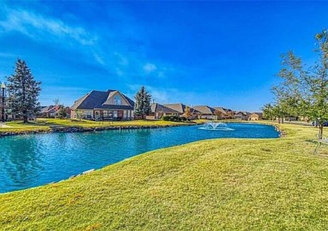 Building Photo - Gated Community! No Lawn Care!! Beautiful ...