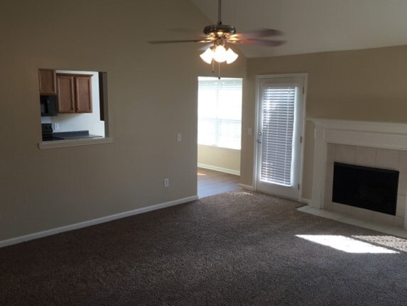 Building Photo - 28 Bostwick Dr