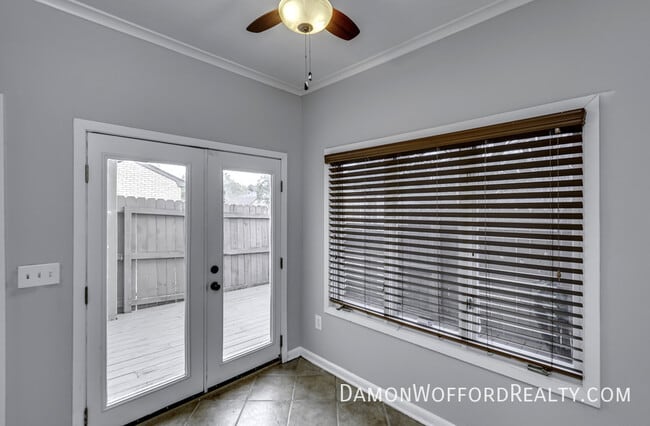 Building Photo - 34 Park Crest Pl