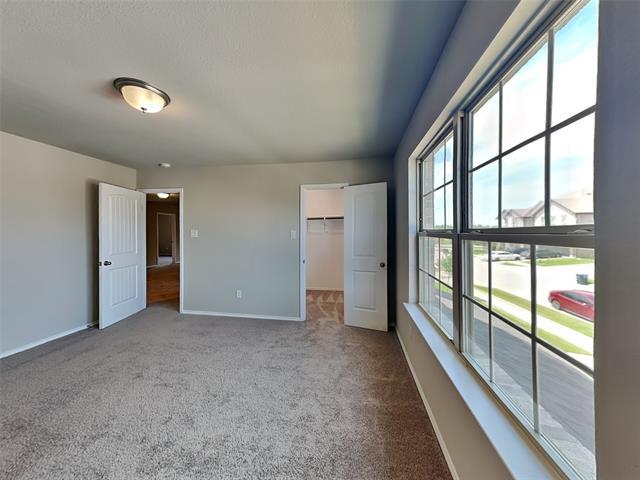 Building Photo - 9013 Horse Herd Dr